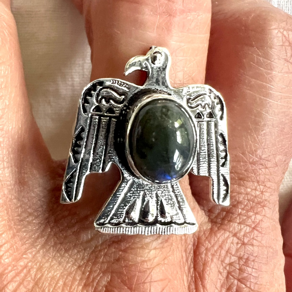 925 Dark Flash Labradorite Eagle Thunderbird Ring… - image 2